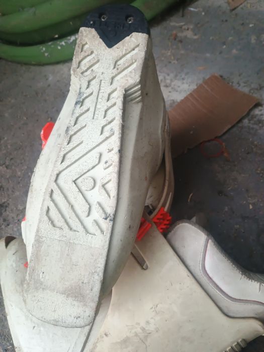 Clăpari mărimea 41