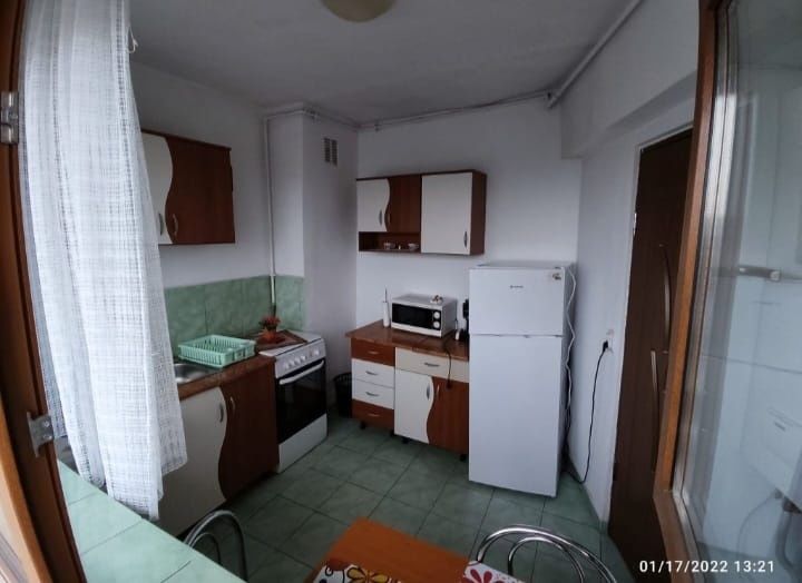 Închiriez garsoniera