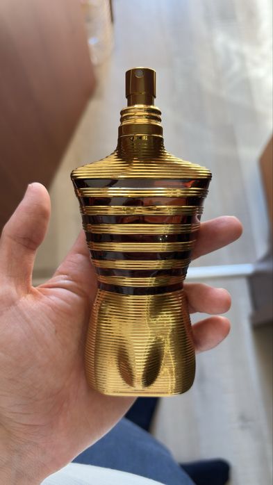 Два оригинални парфюма