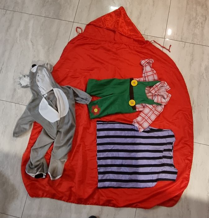 Recuzita uniforme carnaval si accesorii