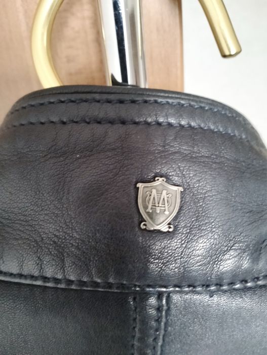 Продам кожанную куртку