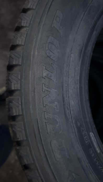 Покришка R 17, . .