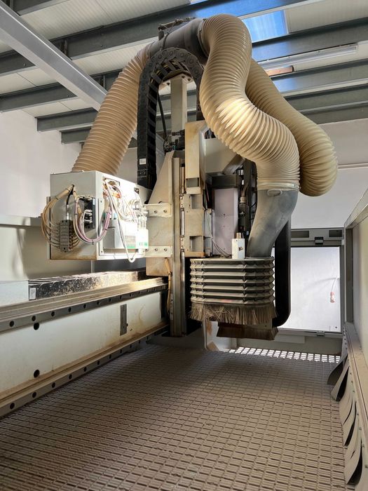 CNC lemn SCM Accord 20 FX (2014) – 4 axe, 2 pompe vacuum, stare excelentă