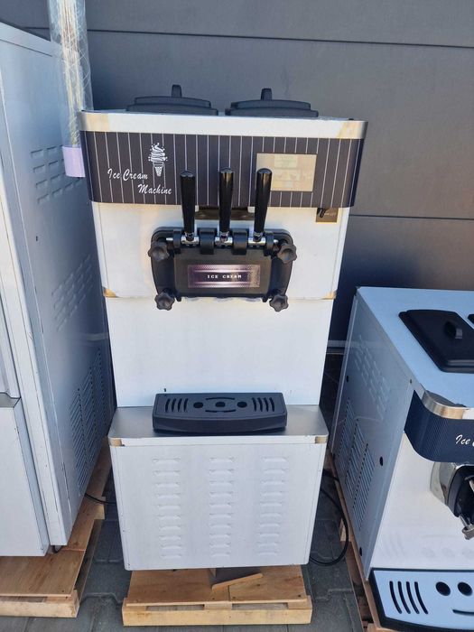 Masina de inghetata soft 2450w 220V 2+1 Arome precooling,NOI