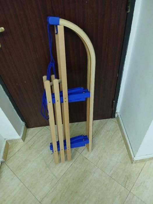 Șoc  !!! 2 sănii foarte bune la preț de mai puțin  una  !