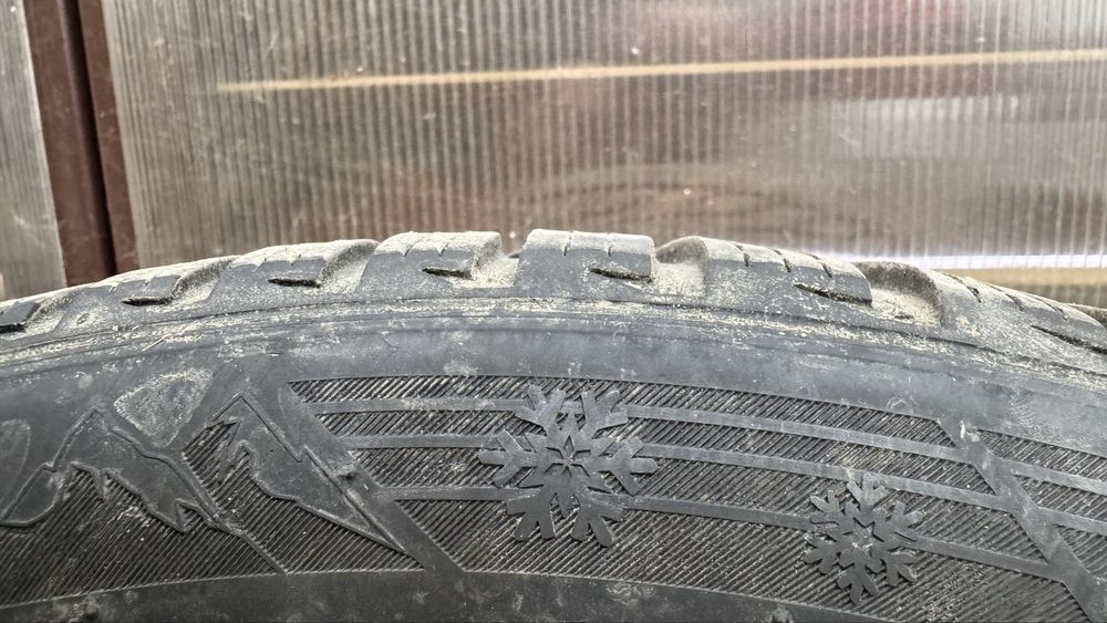 2 cauciucuri iarna 275/40 R18