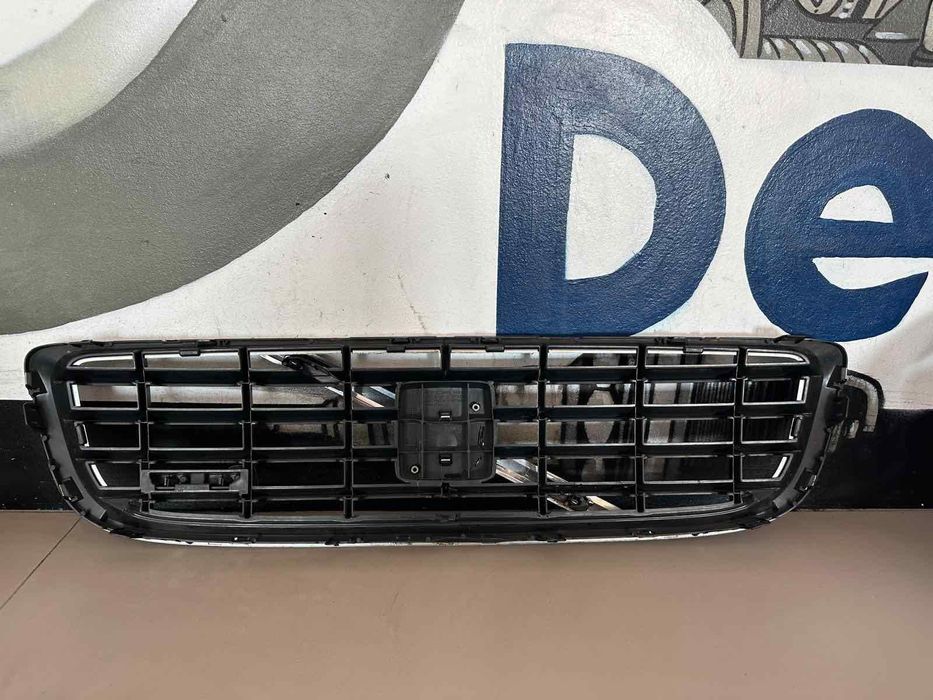 Grila bara fata Volvo S40 V50 R-Design 30744915, 30744918, 30744914