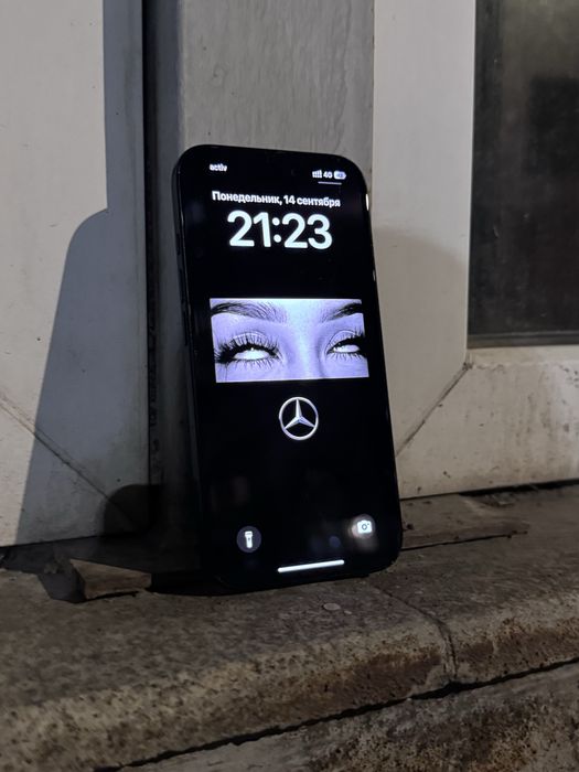 телефон iPhone 16
