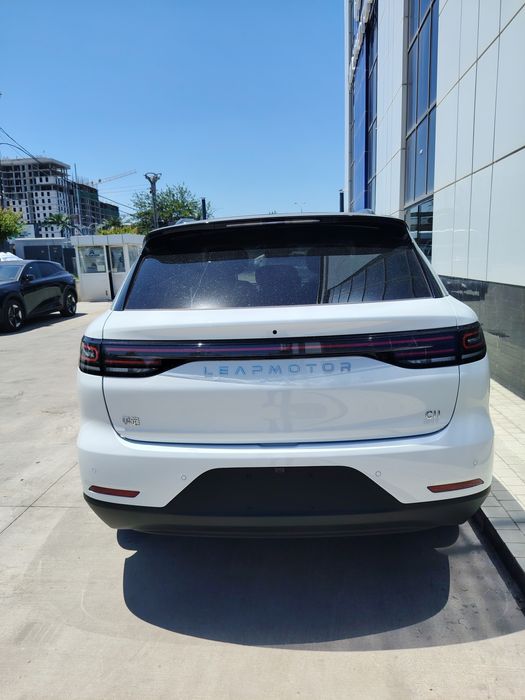 Leapmotor C11 Hybrid 300km LIDAR supreme fragrance