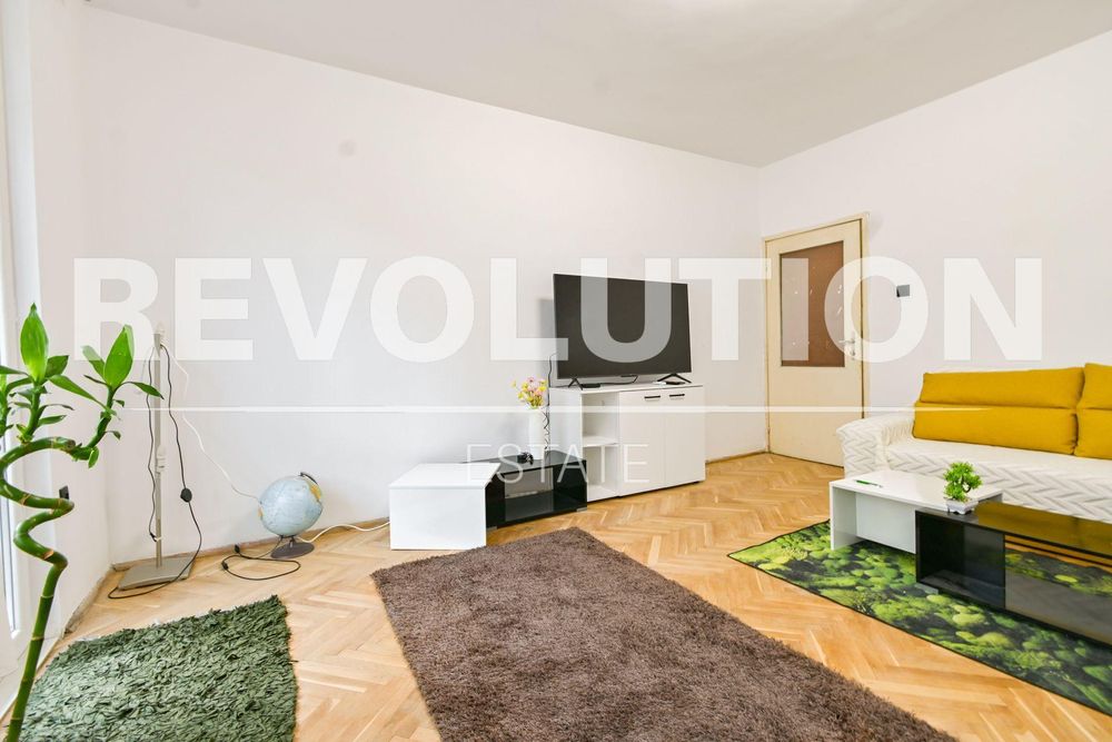 Дава се под наем Двустаен апартамент в София, Лозенец - 60 кв.м за 612 € - Снимка #2