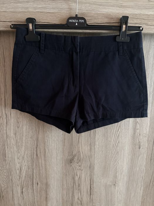 Подарявам къси панталонки ZARA размер XS