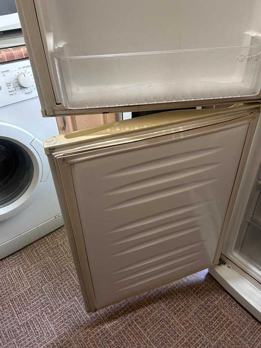 Продам холодильник LG