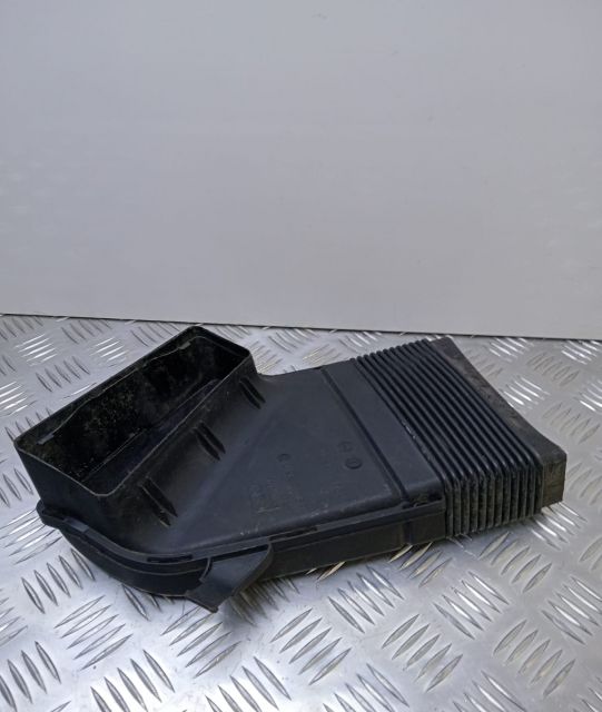 Tubulatura admisie aer 8e0129617 Audi A4 B7 seria