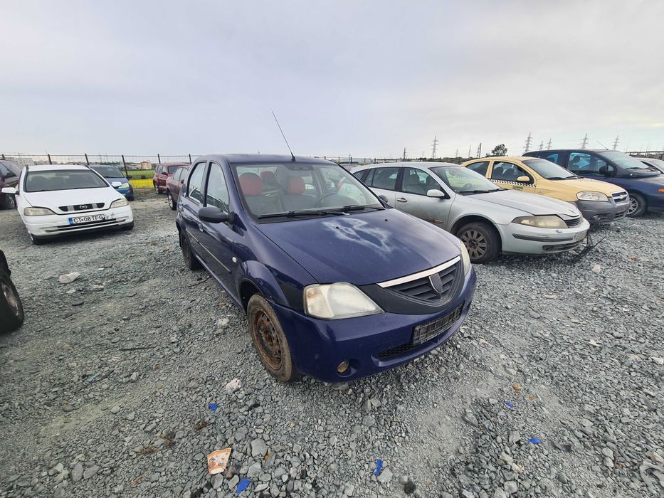 Dezmembrez Dacia Logan
