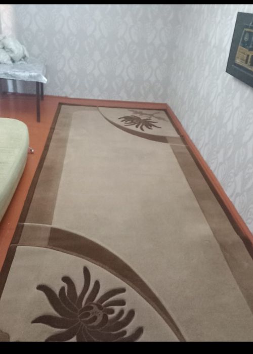 Продам Ковёр б/у разм 2×5