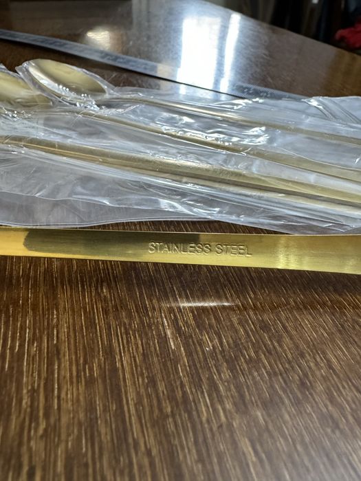 Ложки длинные набор..ложки новые ,золотого цвета