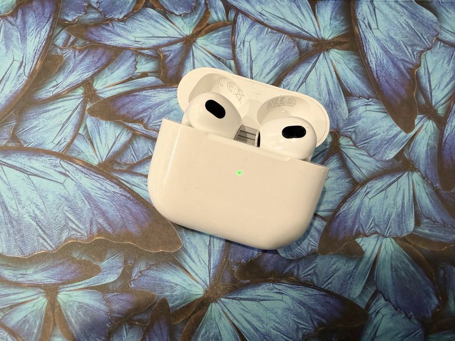 Apple air pods 3 Wireless Charging Case