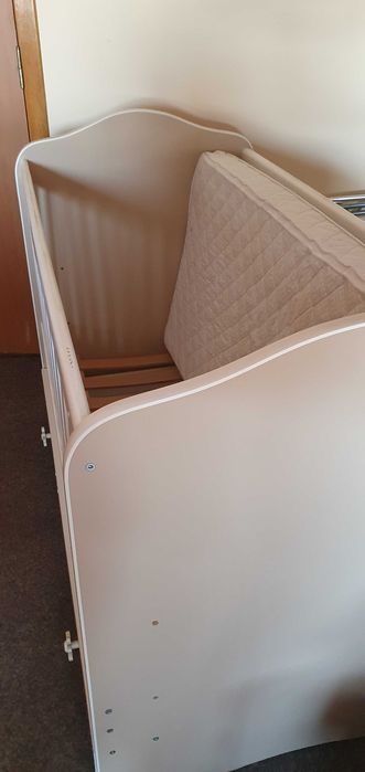 Patut din lemn pentru copii