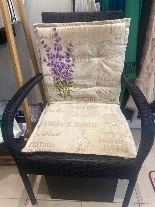 Търговско оборудване за бутик за дрехи