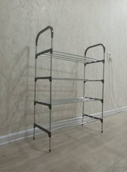 Продаю обувница новый