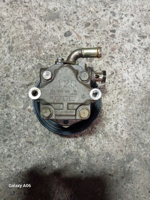 Pompă servo direcție 3.0 - 3.2 touareg 7L/porsche cayenne/Q7/