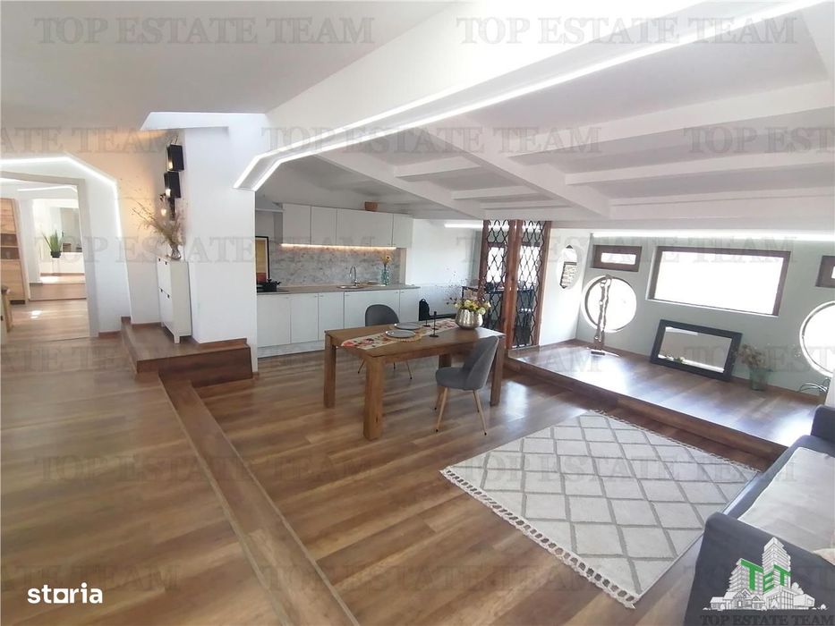 Apartament mansardabil de vanzare