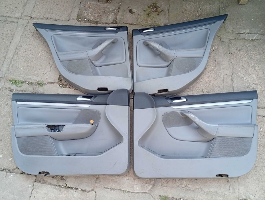 Продавам кожен салон за Фолксваген Джета МК5