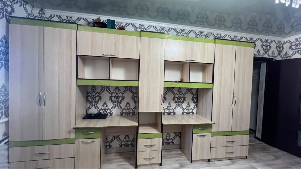 Гарнитур сатылады