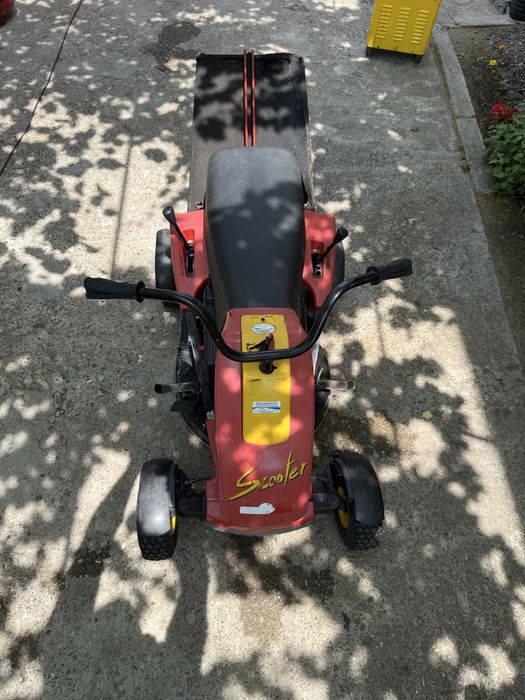Lama zapada moto.  Stivuitor atv tractorase motosape masina tuns iarba