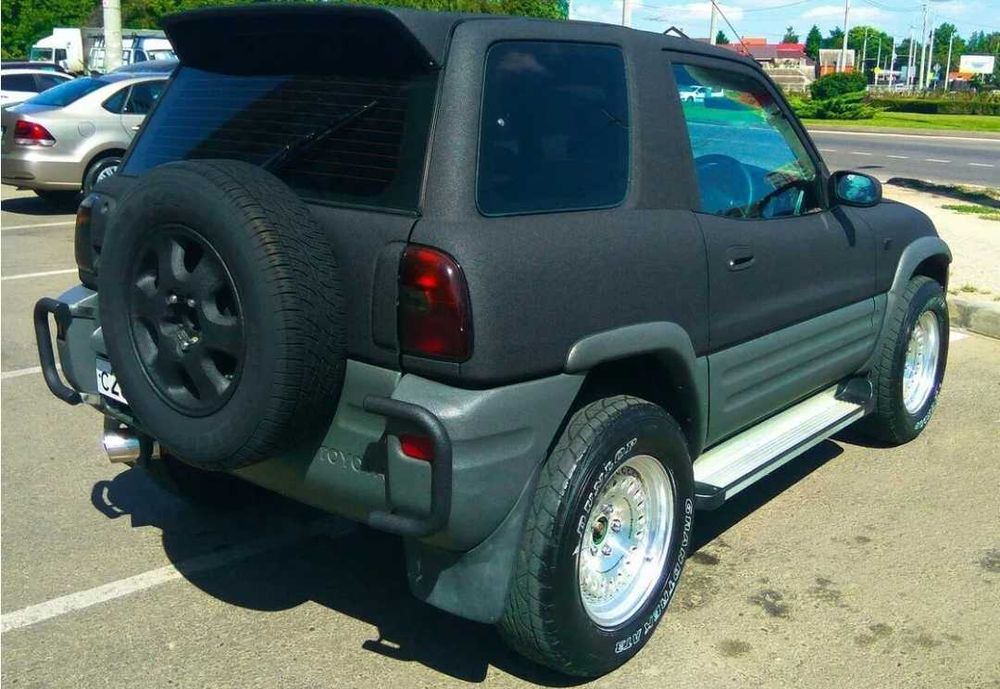 Расширение арок Toyota Rav4 3х дверн версия