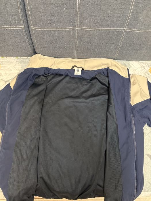 Ветровка nike.