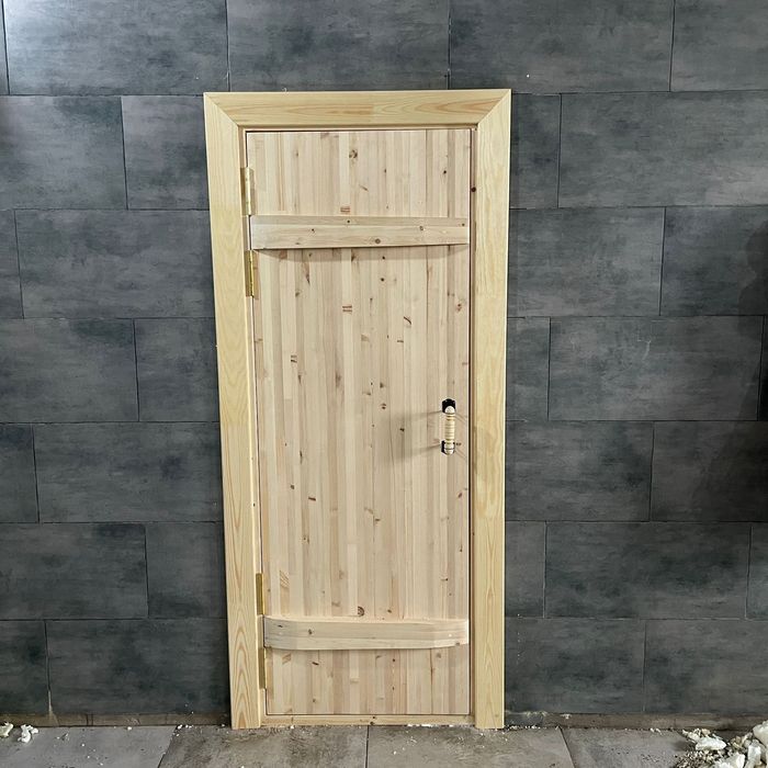 Деревянные двери на заказ в наличии оптом и в розницу