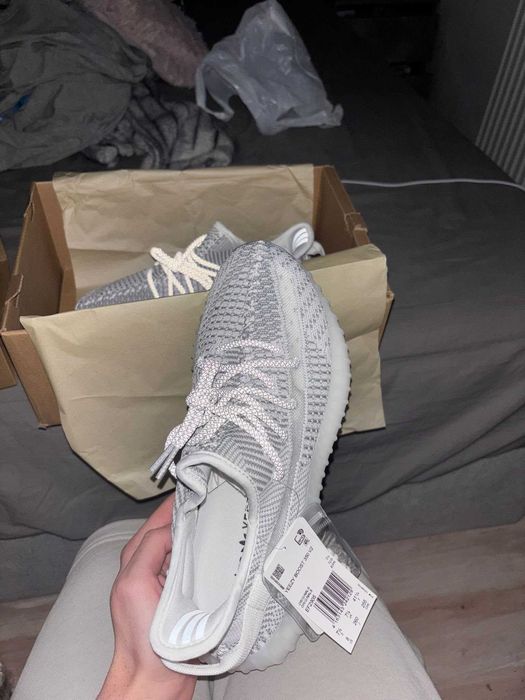 Yeezy 350 v2 Black/White/Blue/gray