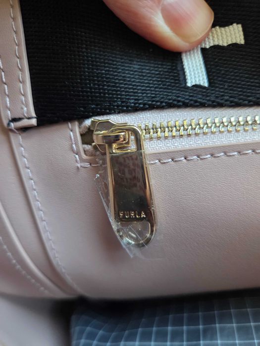 Чанта Furla LOLA M tote bag
