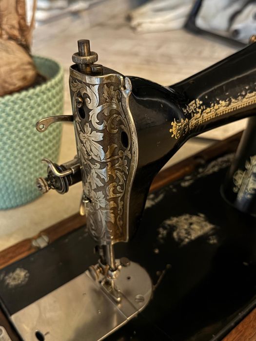 Vand masina de cusut antica STINGER - 100 ani+