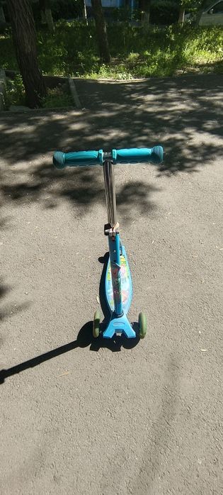 Продам самокат детский
