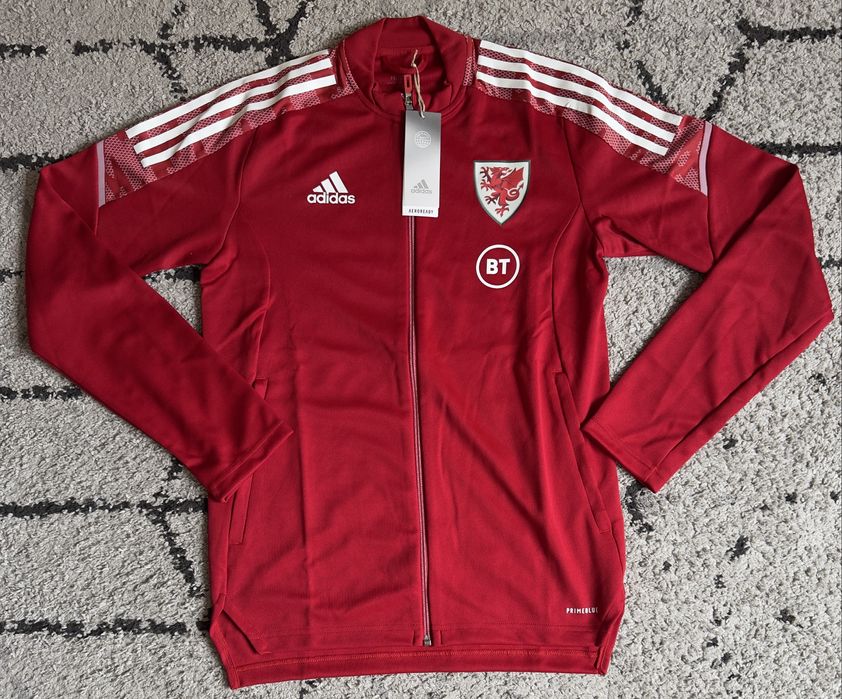 (28.01) Оригинални футболни тениски и горнища