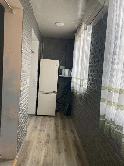 Продаю 3-х ком. Квартиру на ттз-1  возле 210 школы