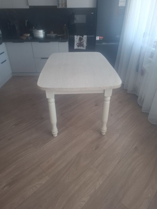 Продам стол раздвижной