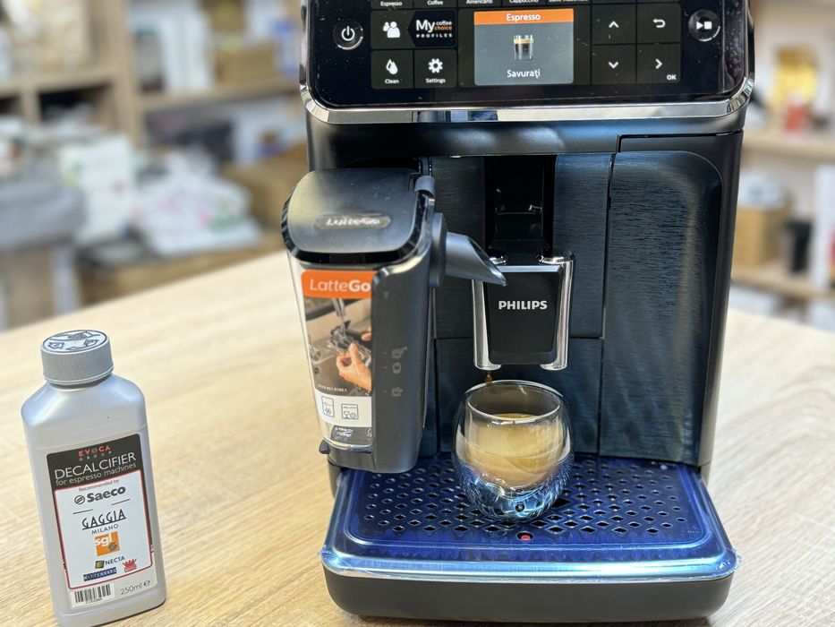 Espresor second hand LatteGo si pahare espreso pachet promo