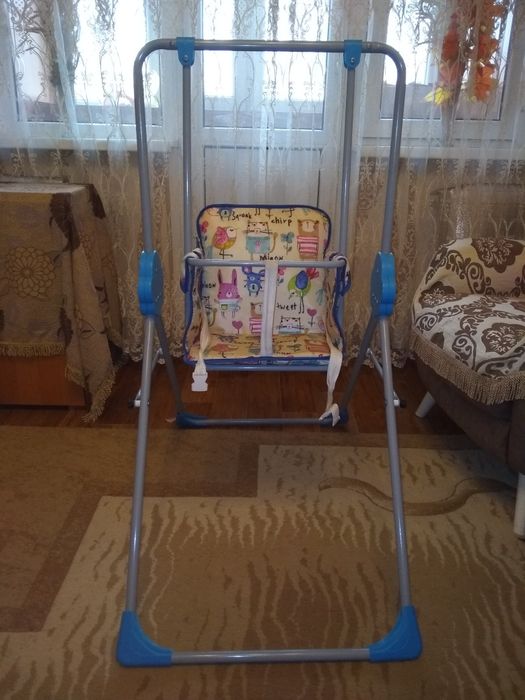 Продам детскую качелю.