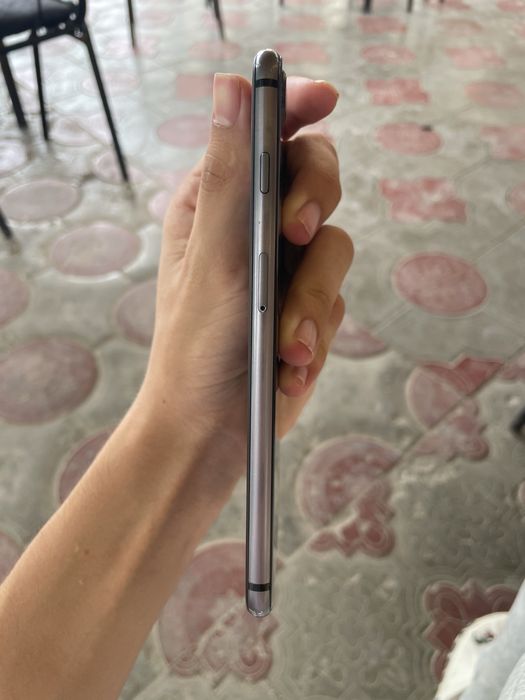 Iphone 8+ xotira 64gb