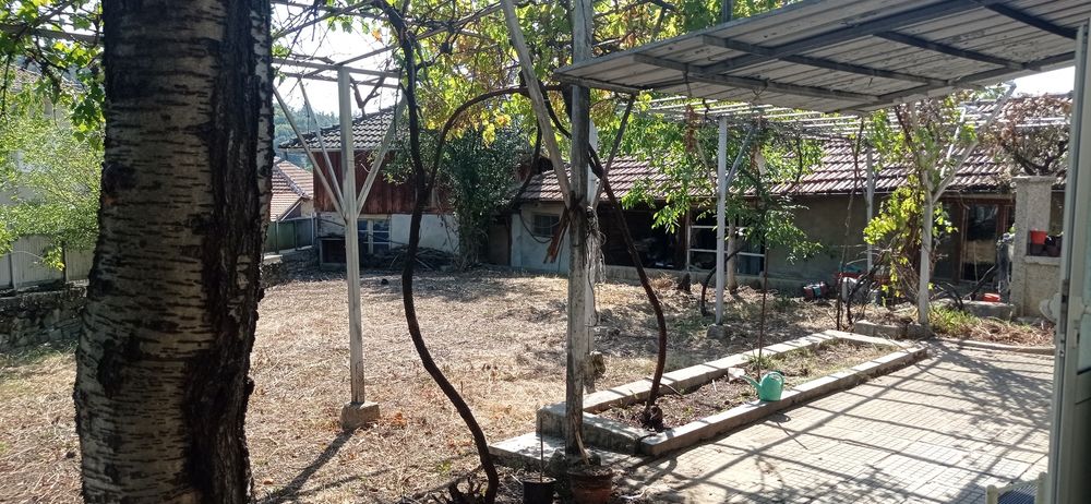 Продавам къща в град Килифарево