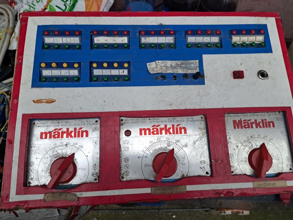 Alimentator Marklin, sine tren, cutie comanda.
