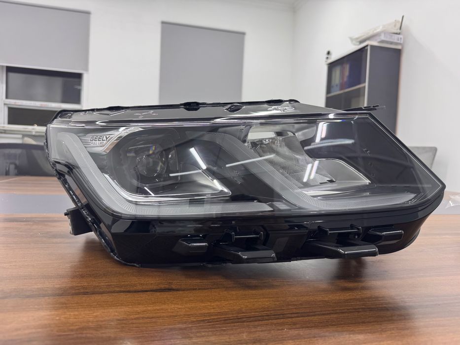 Фара правая Geely Coolray 2020