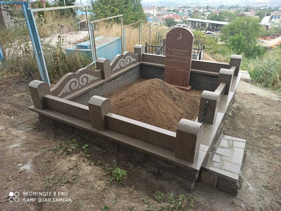 Облицовка могилы плиткой