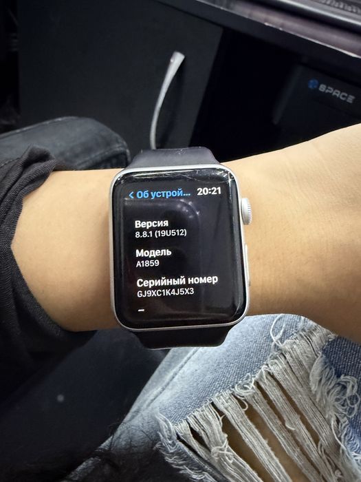 Apple watch series 3. 42mm