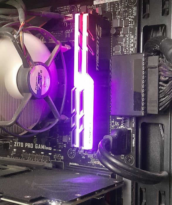 Рам памет G.SKIL TRIDENTZ RGB DDR4 16Gb (2x8Gb) 3200MHz