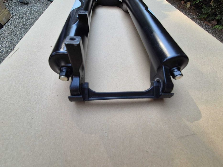 Furca Fox Racing Shox, 26 inch, pe aer, reglabila, blocabila, rebound