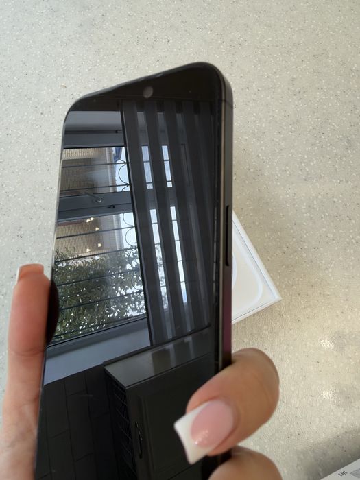 Продается iPhone 15 pro